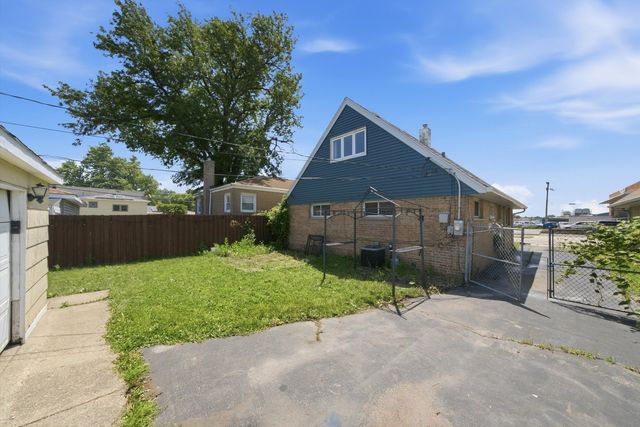 8404 45th Street, Lyons, IL 60534