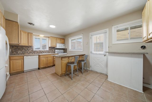 8404 45th Street, Lyons, IL 60534