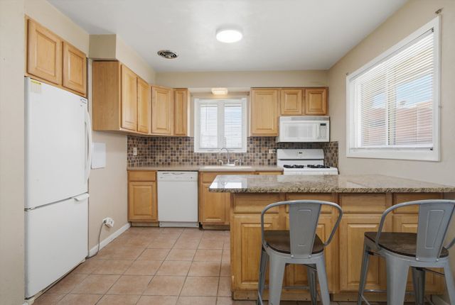 8404 45th Street, Lyons, IL 60534