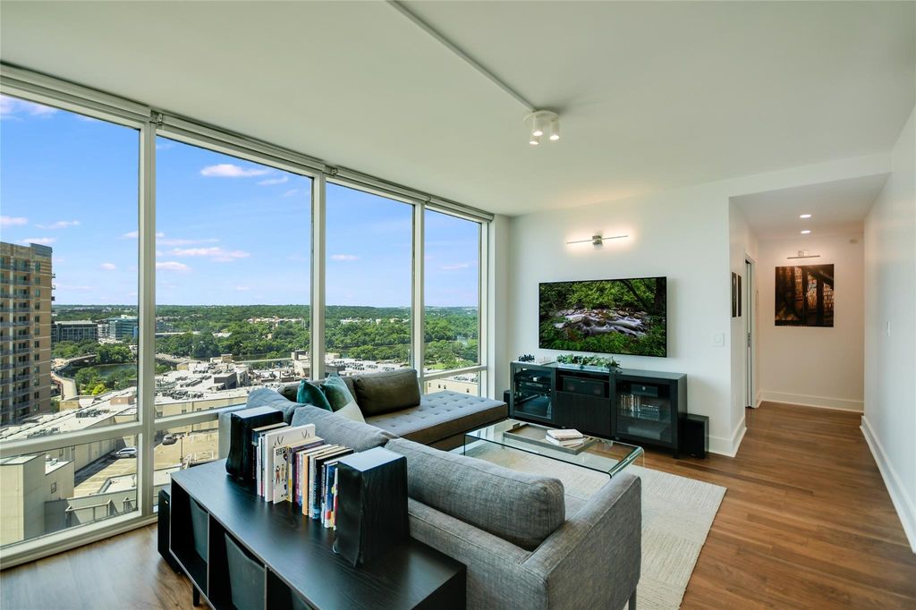 300 Bowie ST 1403, Austin, TX 78703