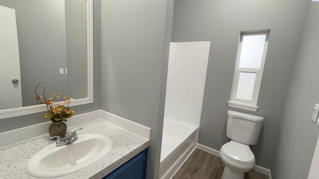 30705 S Quinn St, Kennewick, WA 99337