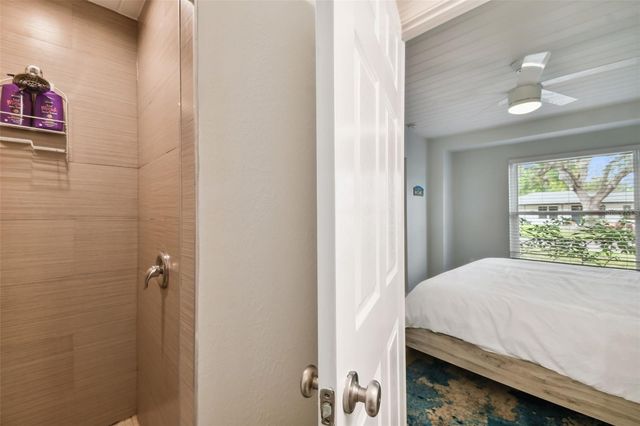 4324 S CLARK AVENUE, Tampa, FL 33611