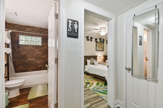 4324 S CLARK AVENUE, Tampa, FL 33611