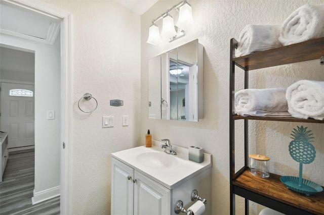 4324 S CLARK AVENUE, Tampa, FL 33611