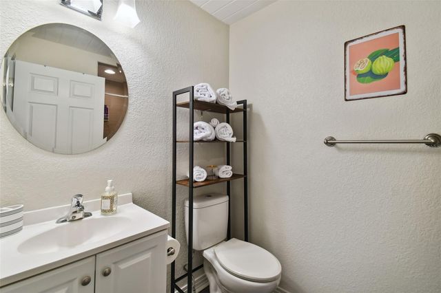 4324 S CLARK AVENUE, Tampa, FL 33611