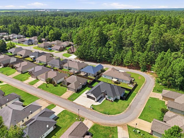 479 Wisteria Drive, Bauxite, AR 72011