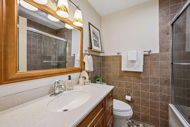 18025 28th Avenue N, Plymouth, MN 55447