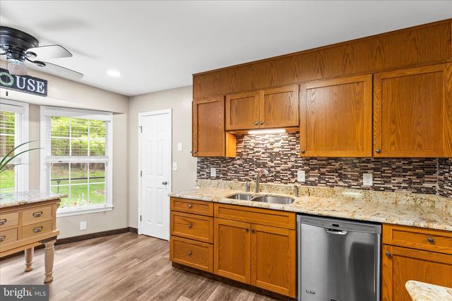 4442 SUNNY SLOPE RD, Glen Rock, PA 17327