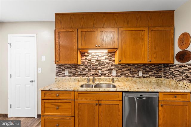 4442 SUNNY SLOPE RD, Glen Rock, PA 17327