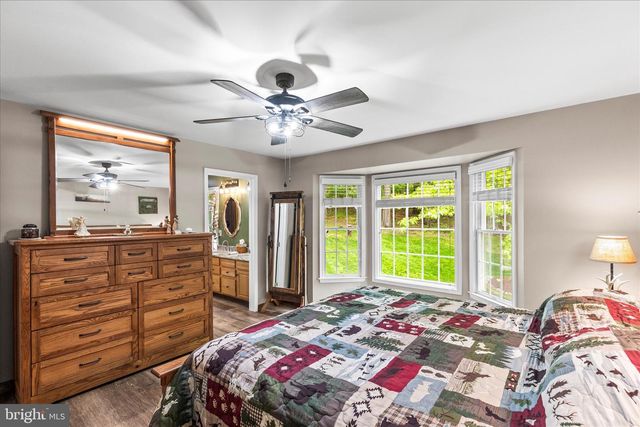 4442 SUNNY SLOPE RD, Glen Rock, PA 17327
