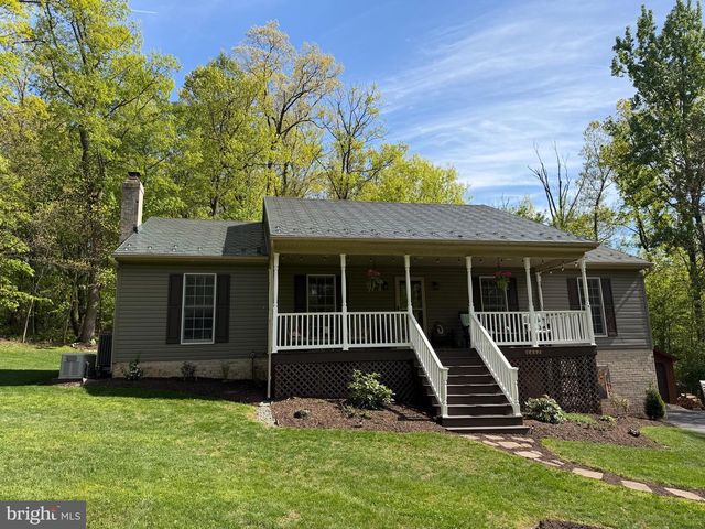 4442 SUNNY SLOPE RD, Glen Rock, PA 17327