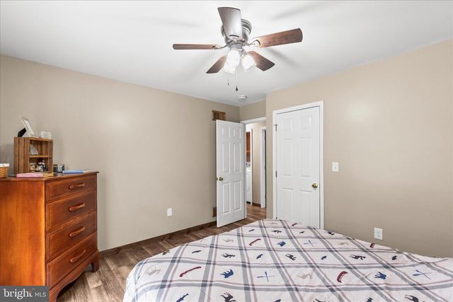 4442 SUNNY SLOPE RD, Glen Rock, PA 17327