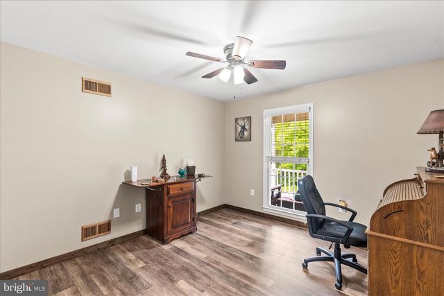 4442 SUNNY SLOPE RD, Glen Rock, PA 17327