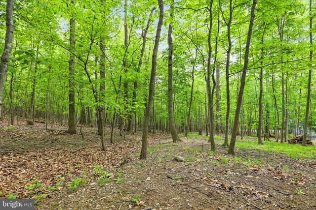 4442 SUNNY SLOPE RD, Glen Rock, PA 17327