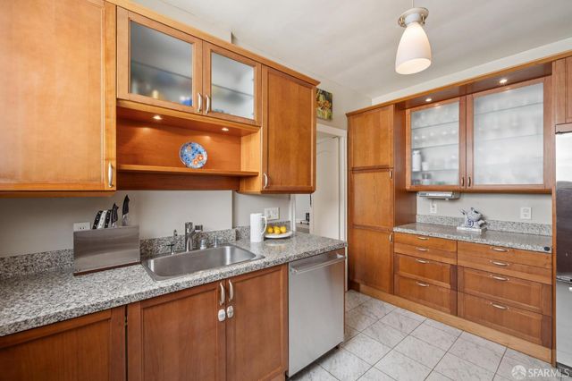 637 Powell Street 302, San Francisco, CA 94108