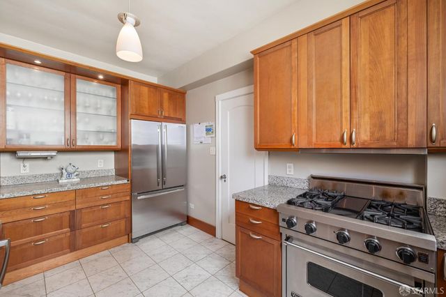 637 Powell Street 302, San Francisco, CA 94108