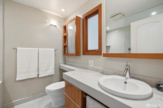 637 Powell Street 302, San Francisco, CA 94108