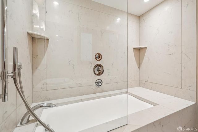 637 Powell Street 302, San Francisco, CA 94108