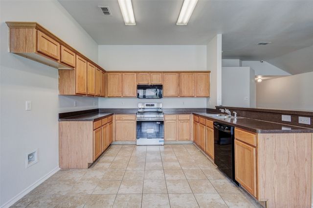 316 Heritage Drive, Crowley, TX 76036