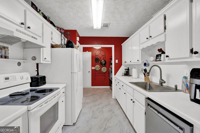 5421 Hunnington Mill Drive, Flowery Branch, GA 30542