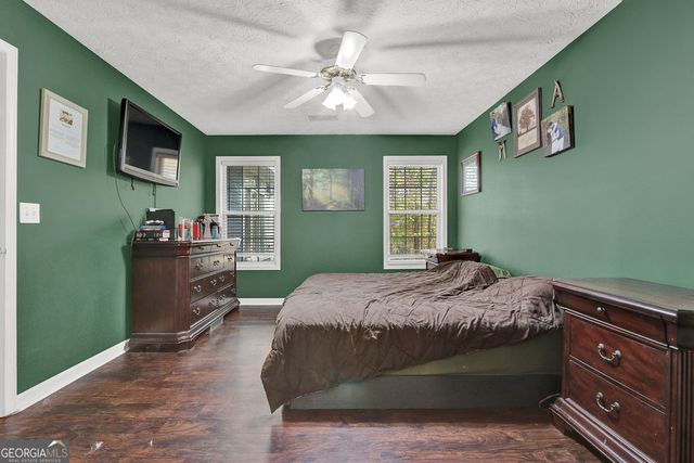 5421 Hunnington Mill Drive, Flowery Branch, GA 30542