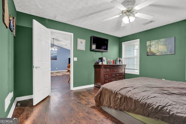 5421 Hunnington Mill Drive, Flowery Branch, GA 30542