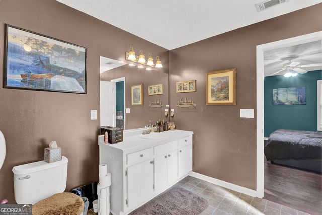 5421 Hunnington Mill Drive, Flowery Branch, GA 30542