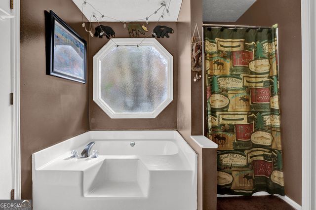 5421 Hunnington Mill Drive, Flowery Branch, GA 30542