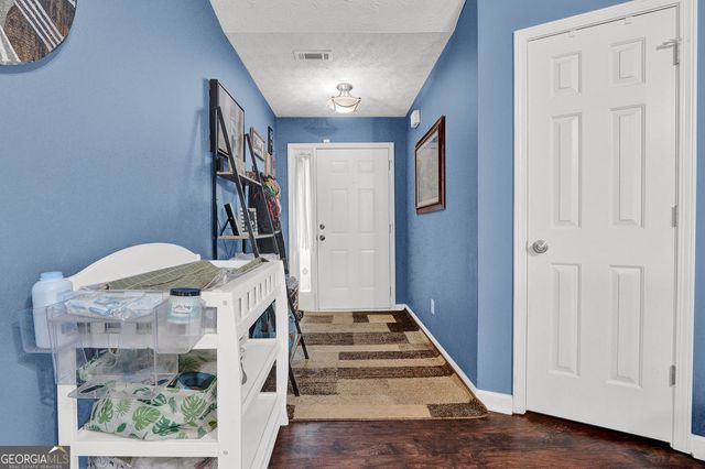 5421 Hunnington Mill Drive, Flowery Branch, GA 30542