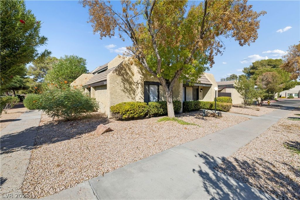 3333 China Drive, Las Vegas, NV 89121 — photo 3