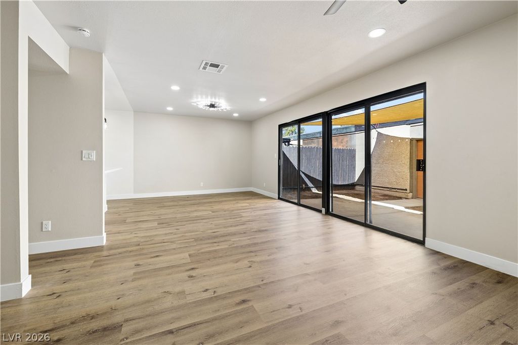 3333 China Drive, Las Vegas, NV 89121 — photo 5