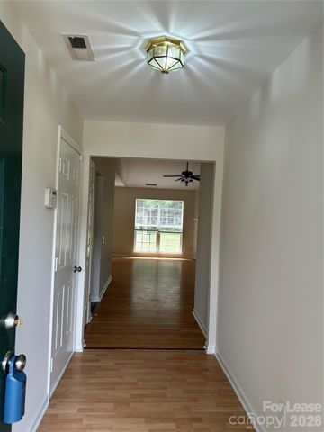 2700 Wingdale Drive, Charlotte, NC 28213