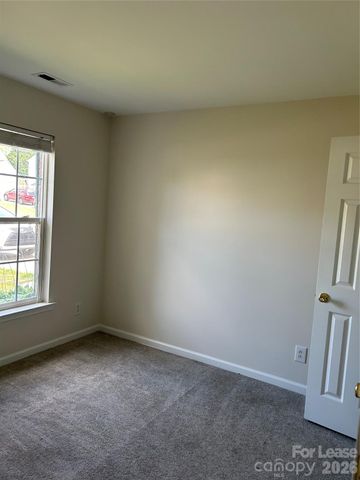 2700 Wingdale Drive, Charlotte, NC 28213