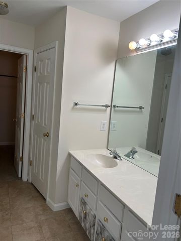 2700 Wingdale Drive, Charlotte, NC 28213