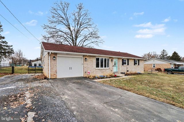 930 FORGE ROAD, Carlisle, PA 17015