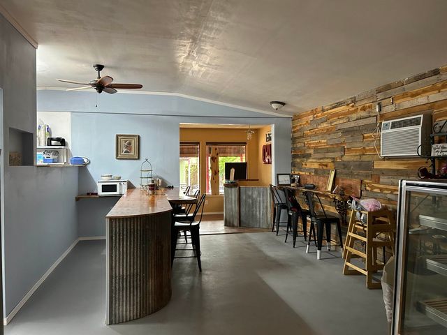 214 E Main Street, Hardy, AR 72542