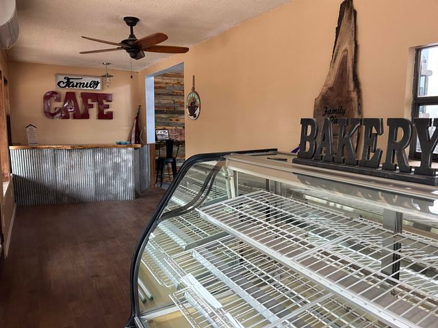 214 E Main Street, Hardy, AR 72542