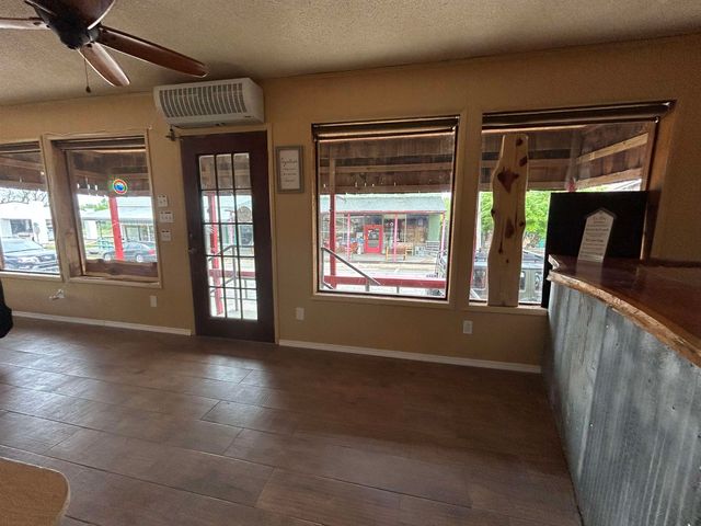 214 E Main Street, Hardy, AR 72542