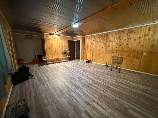 214 E Main Street, Hardy, AR 72542