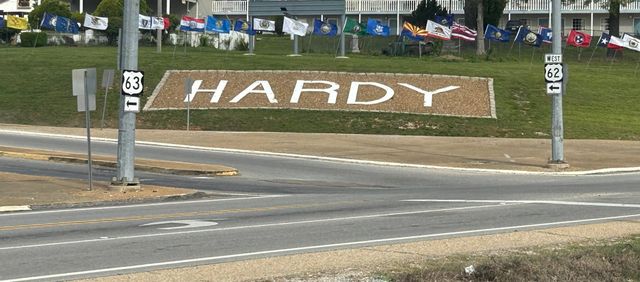 214 E Main Street, Hardy, AR 72542