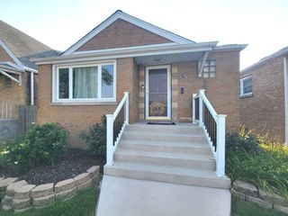 5812 S Moody Avenue, Chicago, IL 60638