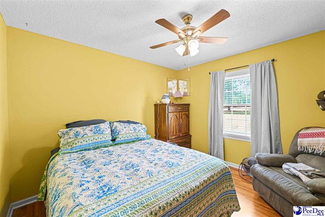 321 W Old Camden Rd, Hartsville, SC 29550
