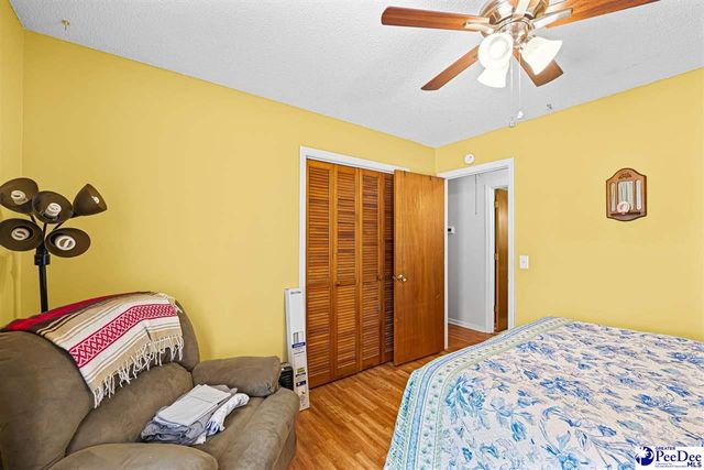 321 W Old Camden Rd, Hartsville, SC 29550
