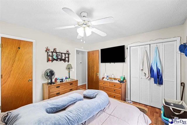 321 W Old Camden Rd, Hartsville, SC 29550