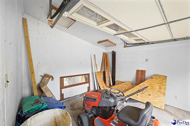 321 W Old Camden Rd, Hartsville, SC 29550