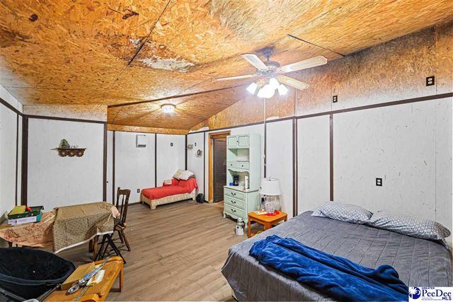 321 W Old Camden Rd, Hartsville, SC 29550