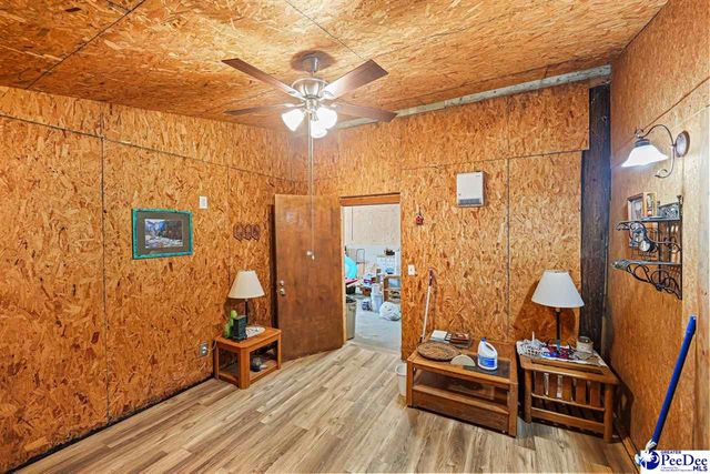 321 W Old Camden Rd, Hartsville, SC 29550