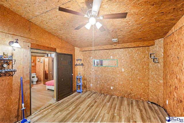 321 W Old Camden Rd, Hartsville, SC 29550