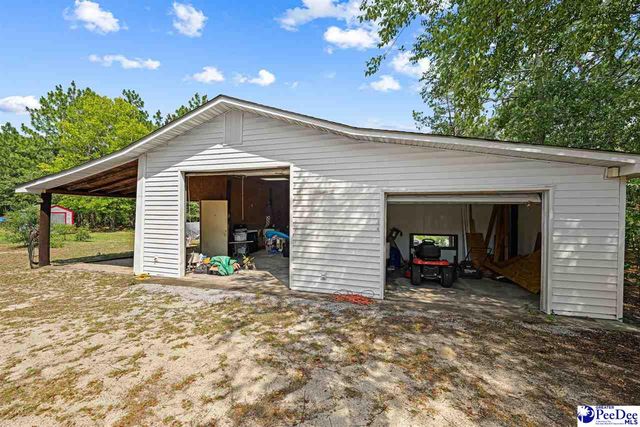 321 W Old Camden Rd, Hartsville, SC 29550