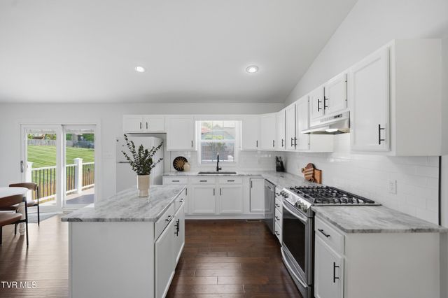 200 Crystal Springs Circle, Johnson City, TN 37615